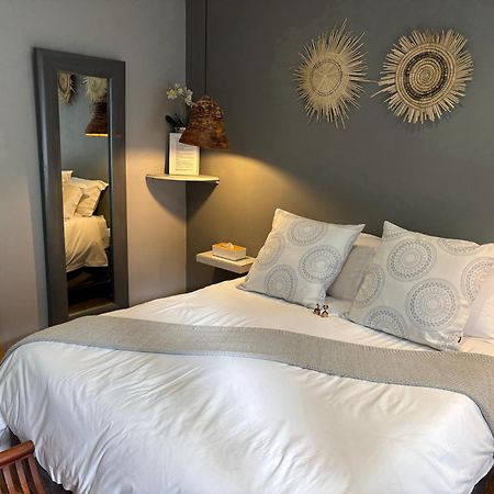 Luxury Upmarket Guesthouse 20 On 4Th Rustenburg Ngoại thất bức ảnh
