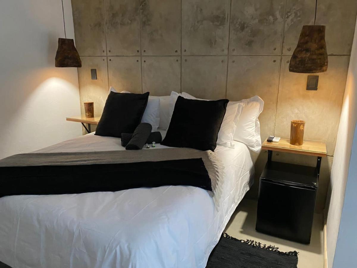 Luxury Upmarket Guesthouse 20 On 4Th Rustenburg Ngoại thất bức ảnh