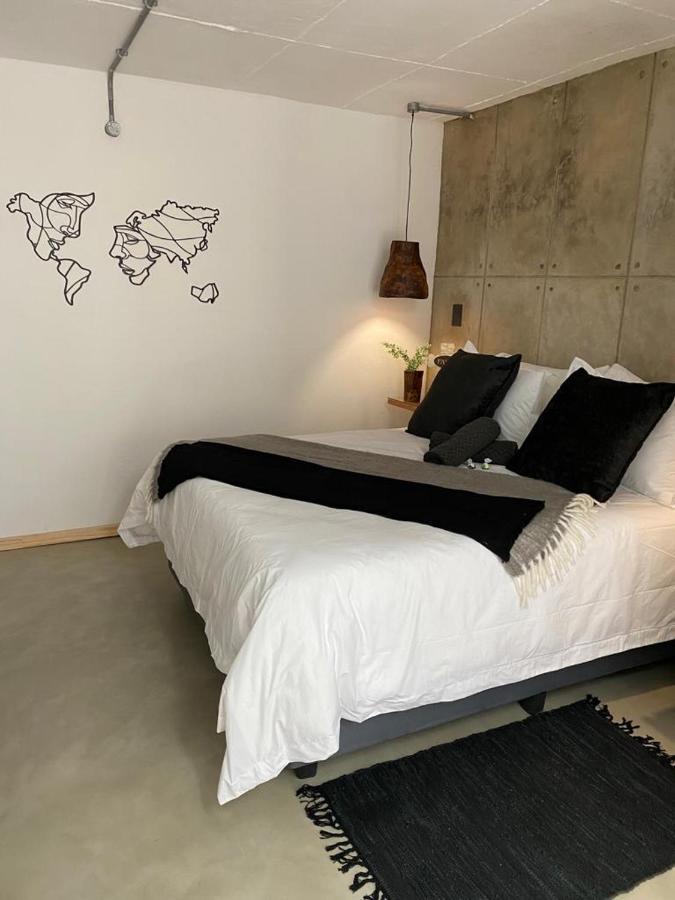 Luxury Upmarket Guesthouse 20 On 4Th Rustenburg Ngoại thất bức ảnh