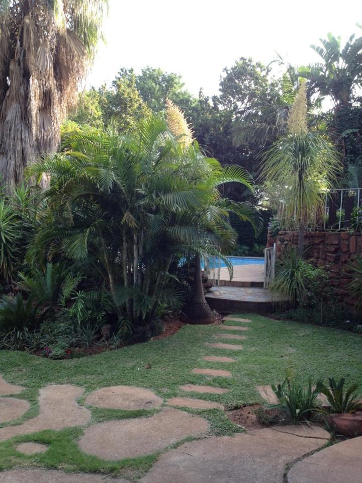 Luxury Upmarket Guesthouse 20 On 4Th Rustenburg Ngoại thất bức ảnh
