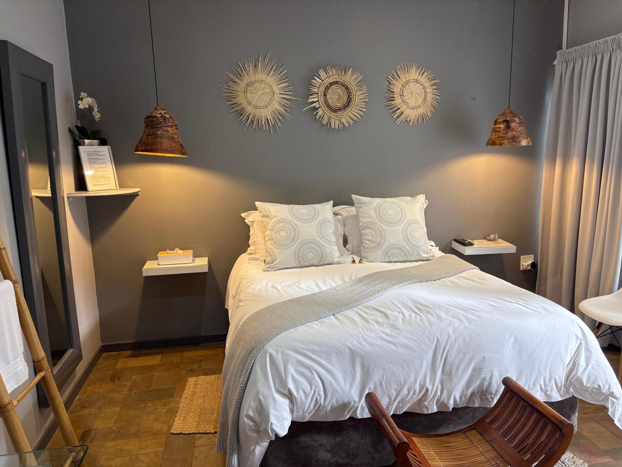 Luxury Upmarket Guesthouse 20 On 4Th Rustenburg Ngoại thất bức ảnh