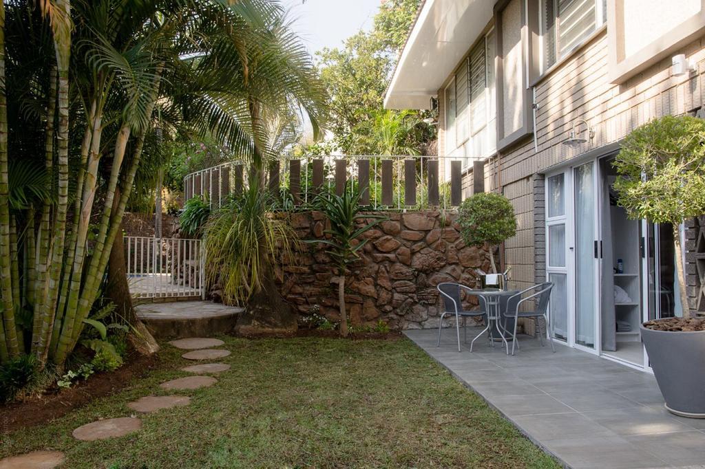 Luxury Upmarket Guesthouse 20 On 4Th Rustenburg Ngoại thất bức ảnh